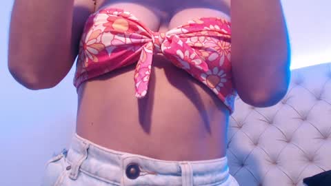 Snapshot of isabella_jazz chatting on 01/07/25, 09:03 isabella_jazz online show from 01/07/25, 09:03