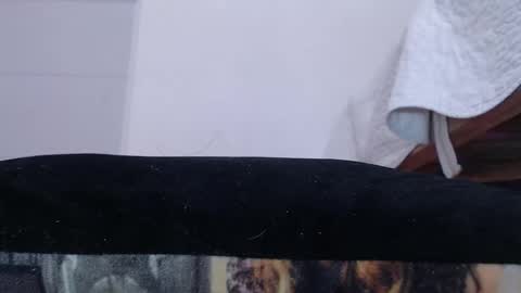 Snapshot of isabella_jazz chatting on 03/11/25, 08:09 isabella_jazz online show from 03/11/25, 08:09