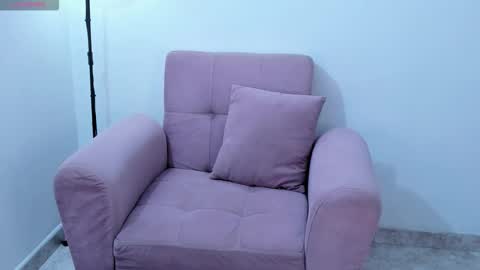 ISABELLA online show from 10/07/25, 11:57