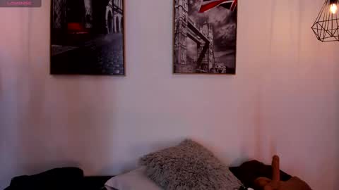  Isabel Lopez online show from 03/05/25, 12:00