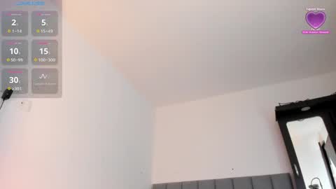 Snapshot of isabella_lopez_ chatting on 04/13/26, 04:34 Isabel Lopez online show from 04/13/26, 04:34