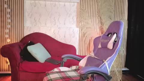 Snapshot of isabella_lt chatting on 07/06/26, 11:29 online show from 07/06/26, 11:29