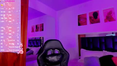 Snapshot of isabella_moon9 chatting on 02/24/26, 12:14 Isabella Moon9 online show from 02/24/26, 12:14