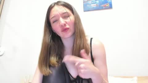 Snapshot of isabella_noir88 chatting on 06/03/26, 06:57 Isabella Noir online show from 06/03/26, 06:57