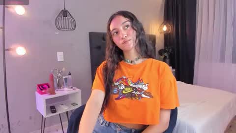 Isabella Nowa online show from 02/22/26, 12:04