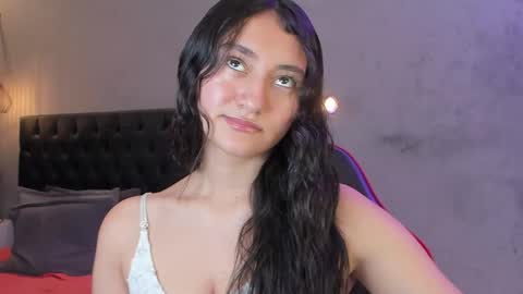 Snapshot of isabella_nowa chatting on 04/21/26, 12:00 Isabella Nowa online show from 04/21/26, 12:00