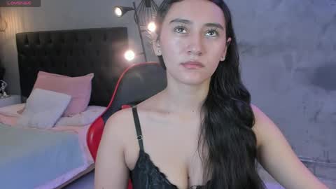 Snapshot of isabella_nowa chatting on 04/28/26, 11:26 Isabella Nowa online show from 04/28/26, 11:26
