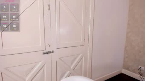 Snapshot of isabella_roberts13 chatting on 09/10/25, 09:37 isa online show from 09/10/25, 09:37