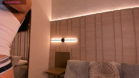 Snapshot of isabella_roberts13 chatting on 09/11/25, 07:47 isa online show from 09/11/25, 07:47