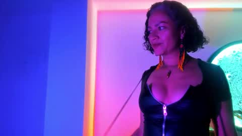 Snapshot of isabella_rosssi1 chatting on 11/26/25, 04:46 isabella_rosssi1 online show from 11/26/25, 04:46