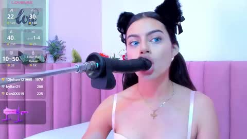 Isabella  online show from 10/17/25, 04:26