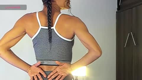 Isabella online show from 02/04/26, 09:31