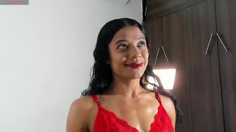 Snapshot of isabella_savina chatting on 06/05/26, 10:48 Isabella online show from 06/05/26, 10:48
