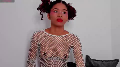 Snapshot of isabella_sex18 chatting on 02/18/25, 01:10 isabella online show from 02/18/25, 01:10