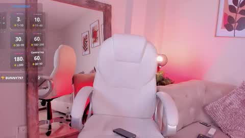 isabella_winkler online show from 11/24/25, 06:40