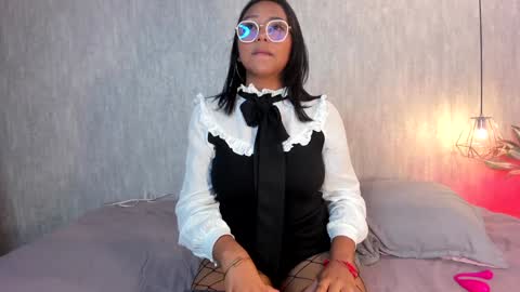 isabella zc online show from 01/09/25, 02:51