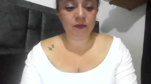 Snapshot of isabellaa_hills_ chatting on 06/29/26, 11:27 isabellaa_hills_ online show from 06/29/26, 11:27