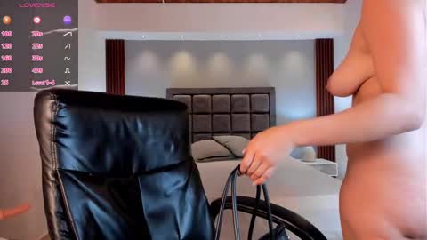 Isabella  Everyday From 0530 to 1430 Col Time online show from 03/11/25, 07:14