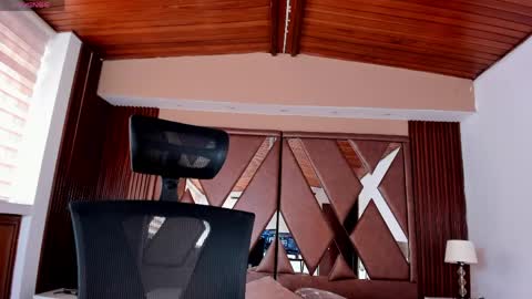 Isabella  Everyday From 0530 to 1430 Col Time online show from 04/15/26, 07:58