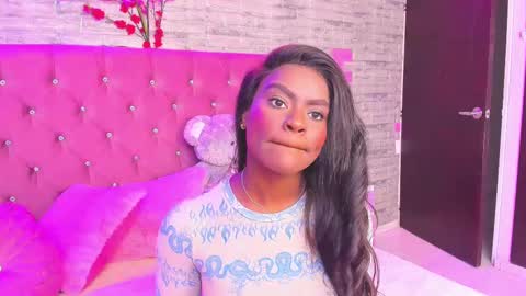 Snapshot of isabellabroms21 chatting on 02/09/25, 08:24    v online show from 02/09/25, 08:24