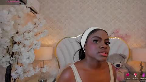 Snapshot of isabellabroms21 chatting on 09/16/25, 08:54    v online show from 09/16/25, 08:54