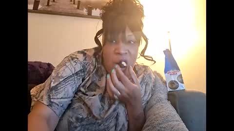 Isabella online show from 10/21/25, 03:29