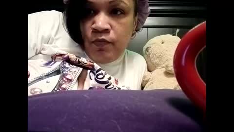 Isabella online show from 12/23/25, 10:35