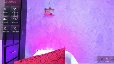 Snapshot of isabellagh1 chatting on 11/14/25, 07:12 Instagram soybella01 online show from 11/14/25, 07:12