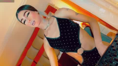 isabellagirs online show from 10/08/25, 05:05