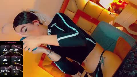 isabellagirs online show from 10/09/25, 02:31