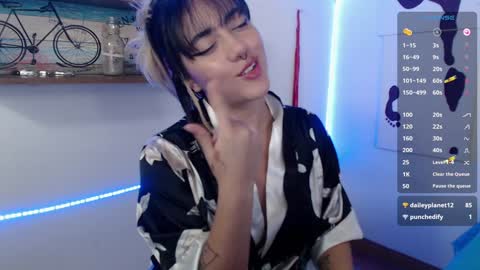 Tati - online show from 01/11/25, 05:51