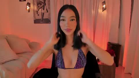 Snapshot of isabellalux_ chatting on 06/18/26, 05:39 ISABELLA online show from 06/18/26, 05:39