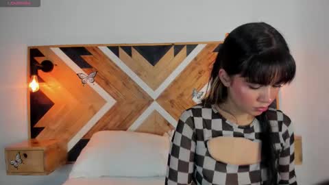 Isabella  online show from 09/15/25, 12:38