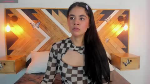 Isabella  online show from 10/06/25, 11:40
