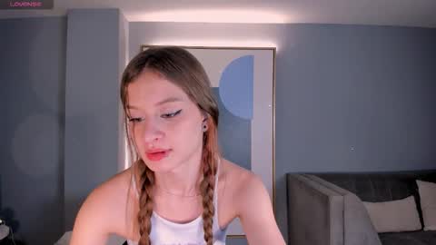 Snapshot of isabellamoretti1 chatting on 03/01/26, 04:03 Isabella Moretti online show from 03/01/26, 04:03