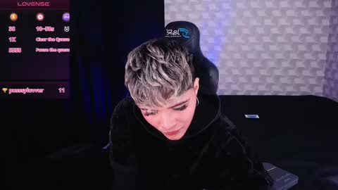 Snapshot of isabellamoutt chatting on 02/14/25, 10:14 Isabella Mout online show from 02/14/25, 10:14