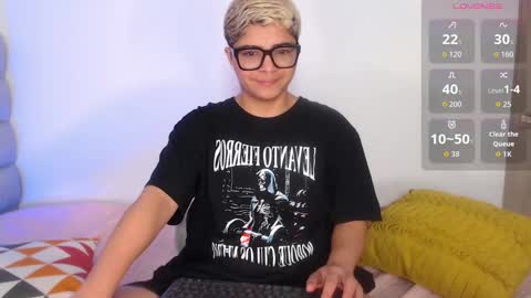 Isabella Mout  online show from 01/11/26, 07:30