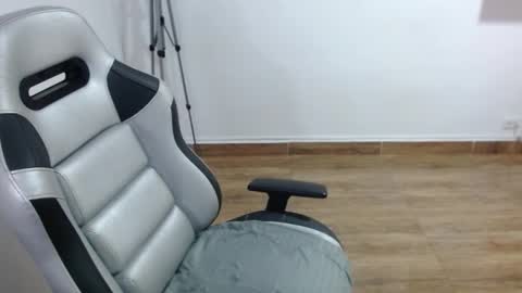 Snapshot of isabellaobregon2 chatting on 03/27/26, 09:53 Isa online show from 03/27/26, 09:53