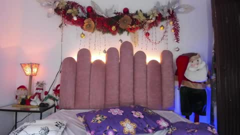  Martina  IG martissmith01 online show from 01/06/25, 09:00