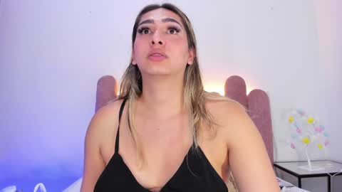  Martina  IG martissmith01 online show from 02/01/25, 07:36