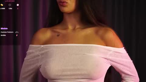 Snapshot of isabellateetz chatting on 11/17/25, 06:35 isabella online show from 11/17/25, 06:35