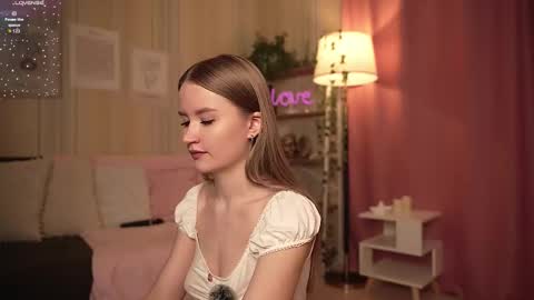 Bella online show from 09/27/25, 05:01