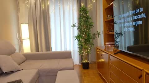 Snapshot of isabellauribe chatting on 05/02/26, 12:54 isabellauribe online show from 05/02/26, 12:54