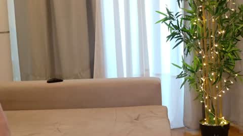 Snapshot of isabellauribe chatting on 06/11/26, 02:37 isabellauribe online show from 06/11/26, 02:37
