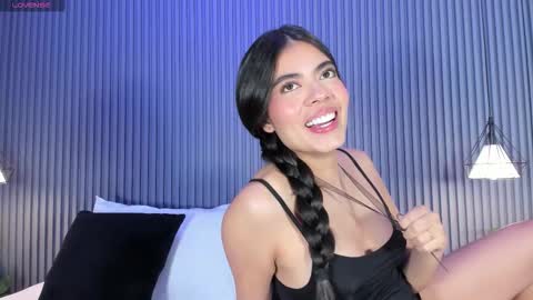 Snapshot of isabellax21 chatting on 01/15/26, 04:17 Isa online show from 01/15/26, 04:17