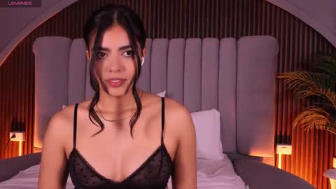 Snapshot of isabellax21 chatting on 03/27/26, 03:23 Isa online show from 03/27/26, 03:23