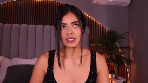 Snapshot of isabellax21 chatting on 04/10/26, 04:50 Isa online show from 04/10/26, 04:50