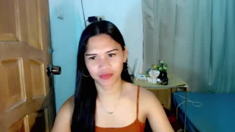 Snapshot of isabelle_amore chatting on 07/15/26, 11:21 Ysa online show from 07/15/26, 11:21