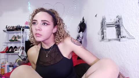 Snapshot of isabelle_sara chatting on 03/26/26, 12:17 isabelle_sara online show from 03/26/26, 12:17