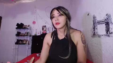 Snapshot of isabelle_sara chatting on 06/15/26, 08:22 isabelle_sara online show from 06/15/26, 08:22
